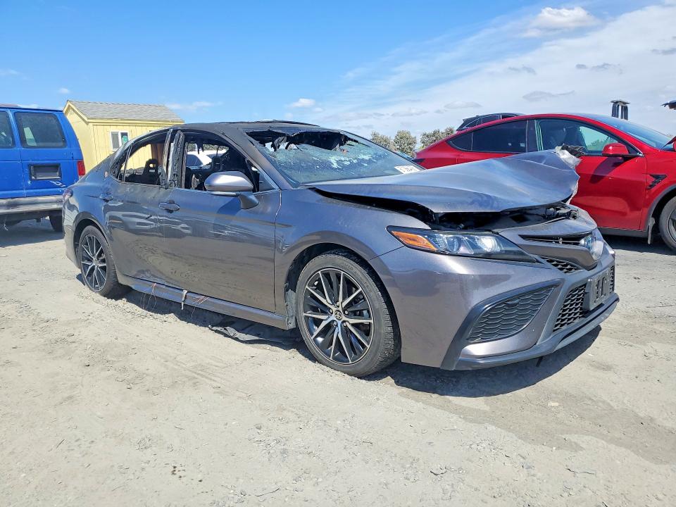 2023 Toyota Camry Hybrid მანქანა იყიდება აუქციონზე, vin: 4T1S31AK3PU059001, აუქციონის ნომერი: 67366406
