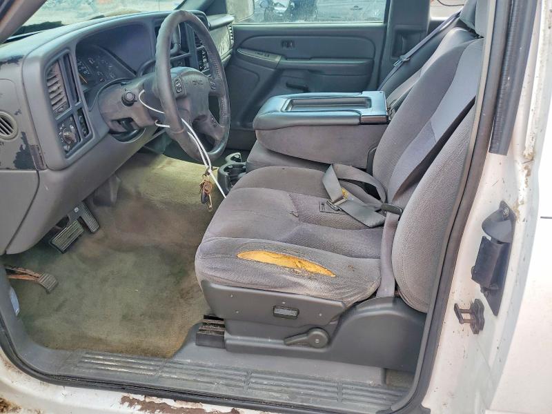69161896 :رقم المزاد ، 1GTHC29U04E138271 vin ، 2004 Gmc Sierra مزاد بيع