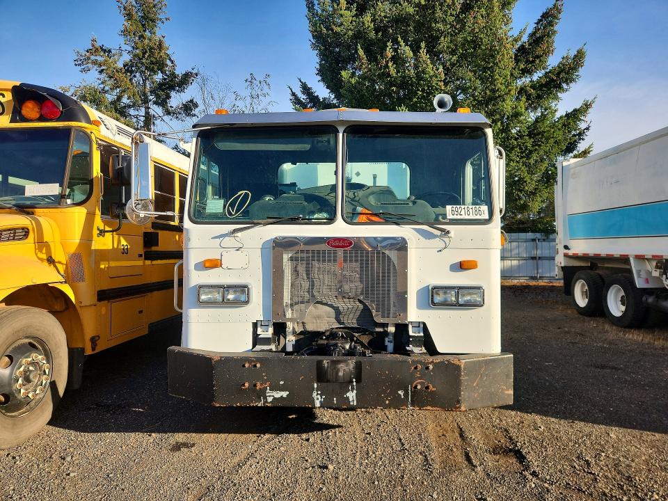 Aukcja sprzedaży 2009 Peterbilt 320, vin: 3BPZL00X29F719664, numer aukcji: 69218186