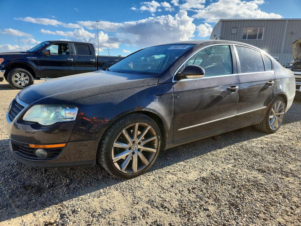 2010 Volkswagen Passat მანქანა იყიდება აუქციონზე, vin: WVWEK9AN3AE104873, აუქციონის ნომერი: 70952736