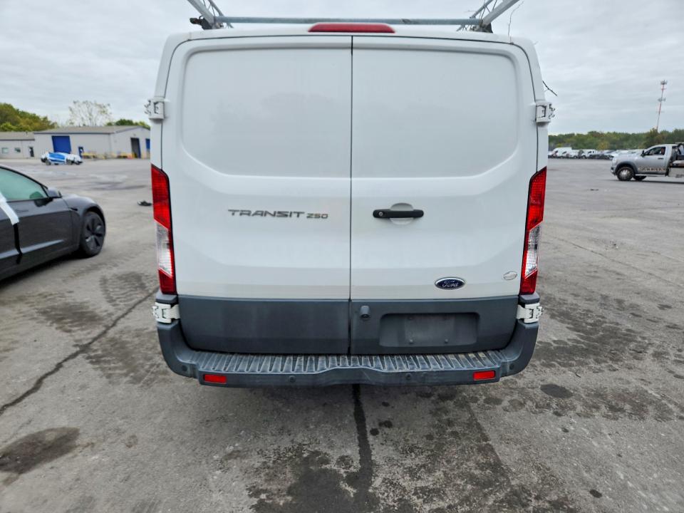 70791576 :رقم المزاد ، 1FTYR1ZM2JKA31146 vin ، 2018 Ford Transit مزاد بيع