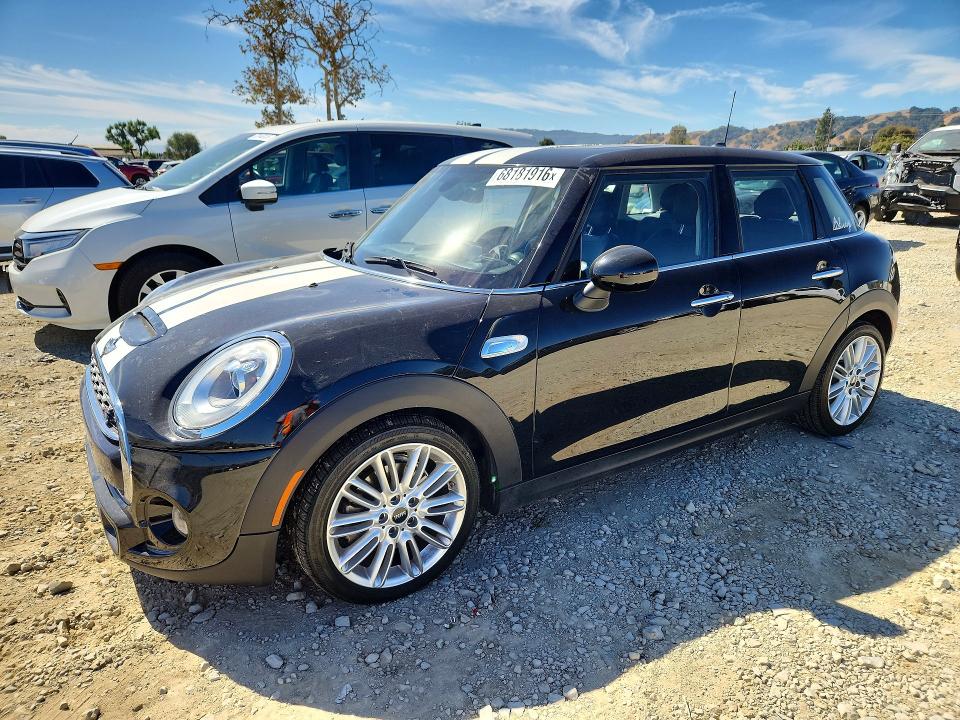 2017 Mini Cooper მანქანა იყიდება აუქციონზე, vin: WMWXU3C33H2F49492, აუქციონის ნომერი: 68181916