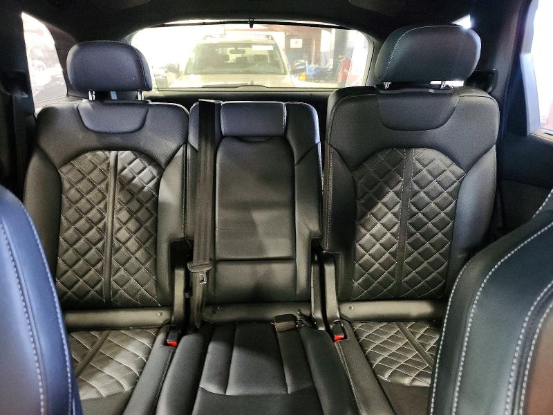 Продажа на аукционе авто 2020 Audi Sq7, vin: WA1VWAF75LD013252, номер лота: 70623996