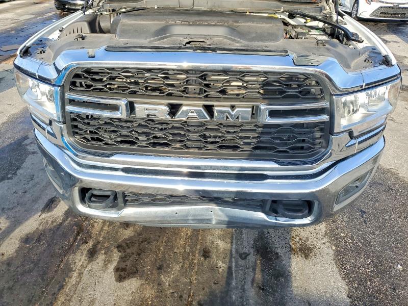 69081246 :رقم المزاد ، 3C6UR5HJ0NG365824 vin ، 2022 Ram 2500 مزاد بيع