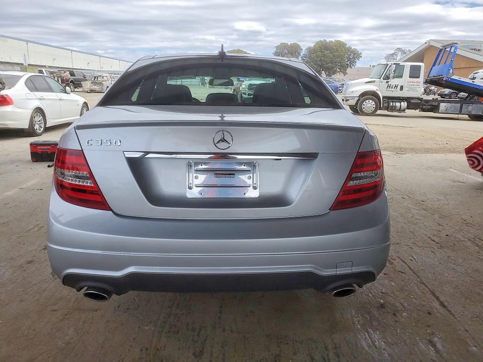 2012 Mercedes-benz C მანქანა იყიდება აუქციონზე, vin: WDDGF5HB7CR202534, აუქციონის ნომერი: 68007776