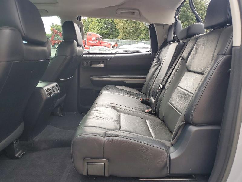 Продаж на аукціоні авто 2018 Toyota Tundra, vin: 5TFHW5F19JX765635, номер лоту: 70351276