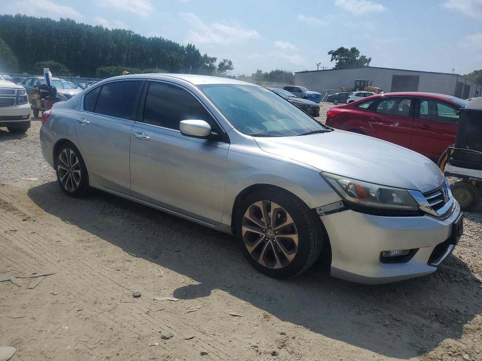 Продажа на аукционе авто 2015 Honda Accord, vin: 1HGCR2F5XFA186782, номер лота: 67042366