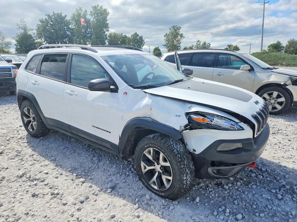 70053656 :رقم المزاد ، 1C4PJMBX1JD517069 vin ، 2018 Jeep Cherokee مزاد بيع