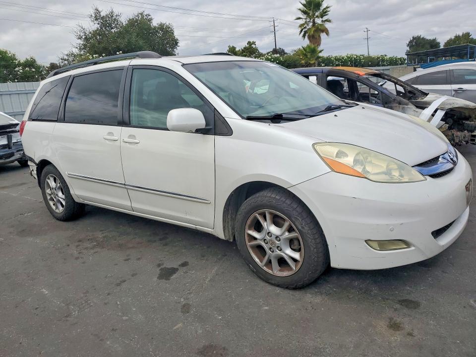 69211266 :رقم المزاد ، 5TDZA22CX6S530487 vin ، 2006 Toyota Sienna مزاد بيع