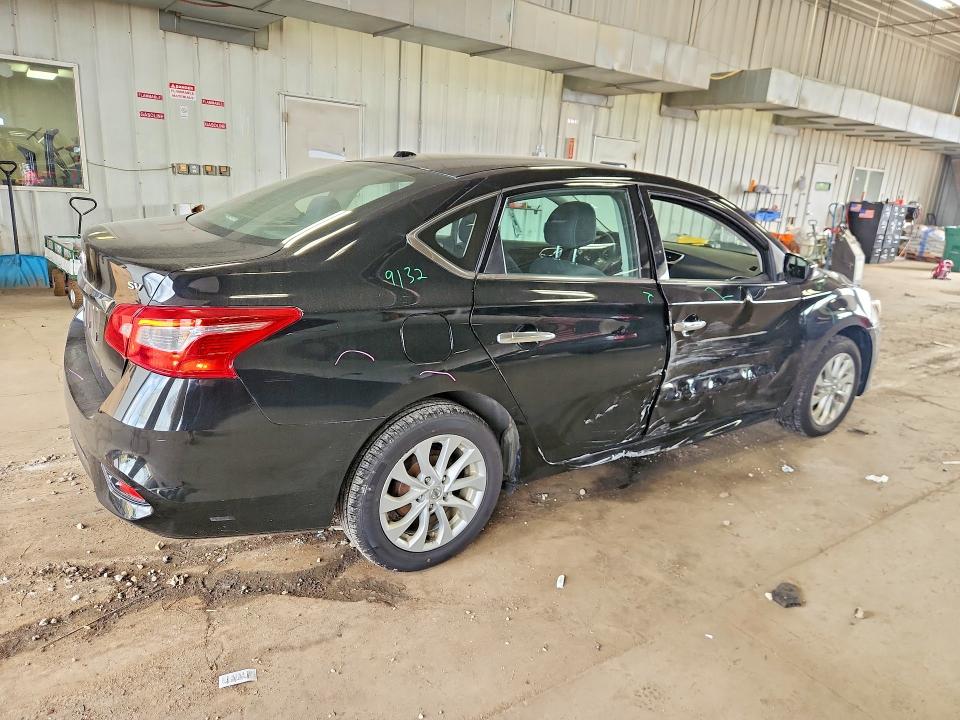 68137836 :رقم المزاد ، 3N1AB7AP4JL648970 vin ، 2018 Nissan Sentra مزاد بيع