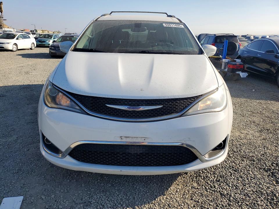 2019 Chrysler Pacifica მანქანა იყიდება აუქციონზე, vin: 2C4RC1BG1KR560889, აუქციონის ნომერი: 69811406