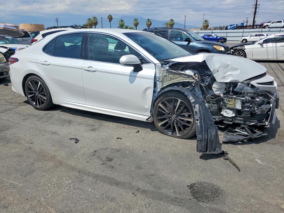 2018 Toyota Camry მანქანა იყიდება აუქციონზე, vin: 4T1B61HKXJU005716, აუქციონის ნომერი: 67838316