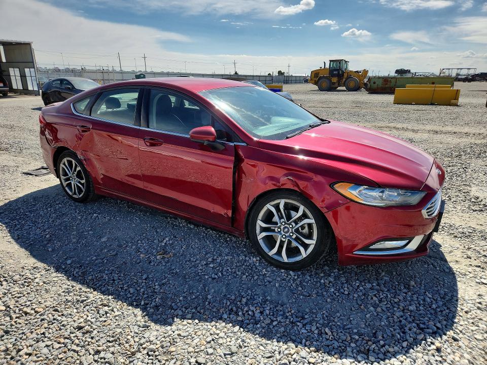 70853686 :رقم المزاد ، 3FA6P0H73HR407917 vin ، 2017 Ford Fusion مزاد بيع