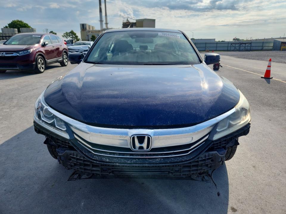 Aukcja sprzedaży 2017 Honda Accord, vin: 1HGCR3F02HA023606, numer aukcji: 70545066