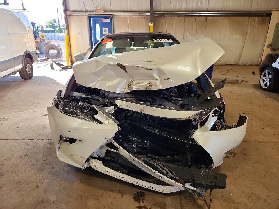 68637946 :رقم المزاد ، 58ABK1GGXJU082703 vin ، 2018 Lexus Es مزاد بيع