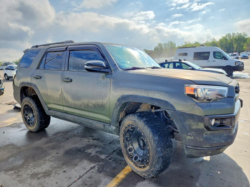 Продажа на аукционе авто 2018 Toyota 4runner, vin: JTEBU5JRXJ5518673, номер лота: 68980246