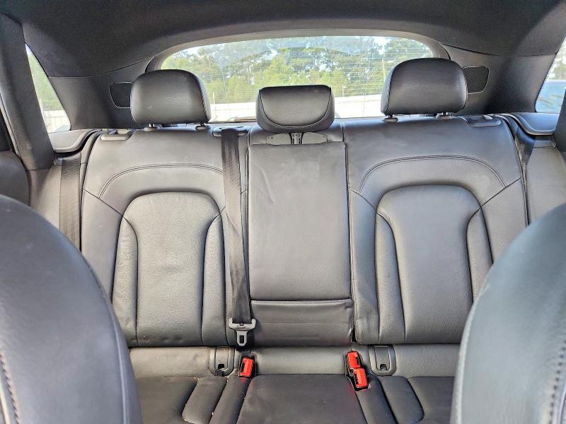 Продажа на аукционе авто 2015 Audi Q3, vin: WA1GFCFS7FR012118, номер лота: 71049606