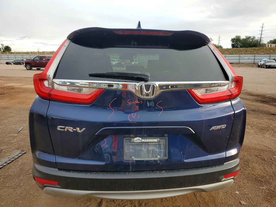 69719266 :رقم المزاد ، 7FARW2H88JE099735 vin ، 2018 Honda Cr-v مزاد بيع