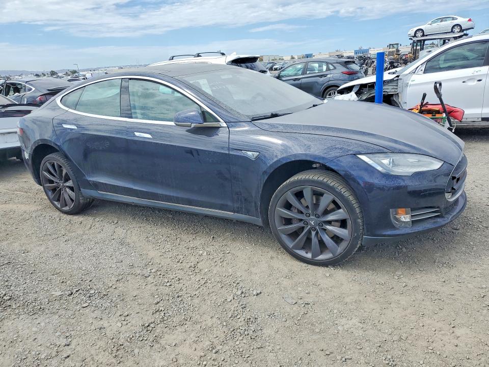 2013 Tesla Model S მანქანა იყიდება აუქციონზე, vin: 5YJSA1DP8DFP06935, აუქციონის ნომერი: 68047886
