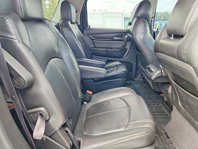 68877036 :رقم المزاد ، 1GKKRRKD2FJ150122 vin ، 2015 Gmc Acadia مزاد بيع