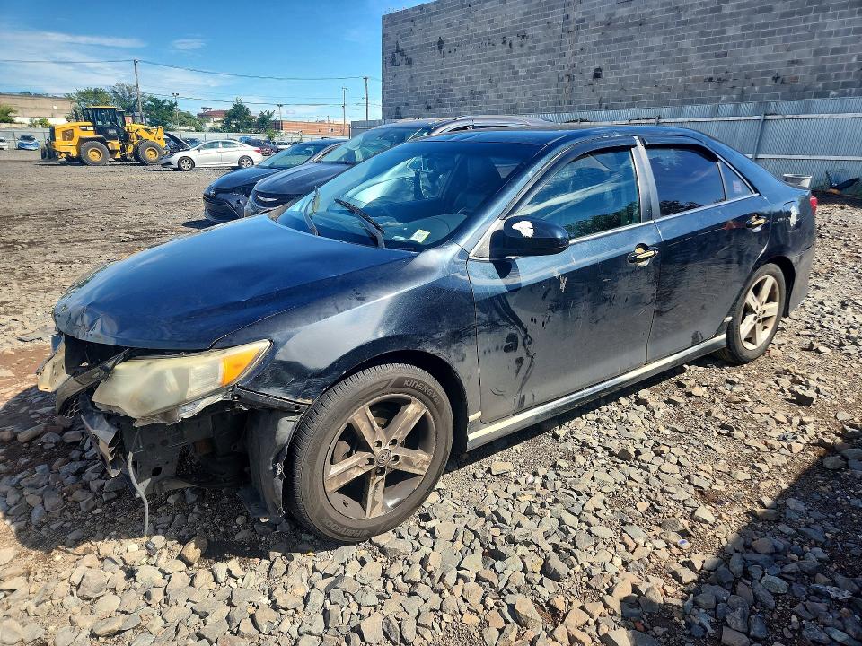 Auction sale of the 2014 Toyota Camry, vin: 4T1BF1FK1EU324804, lot number: 69702676