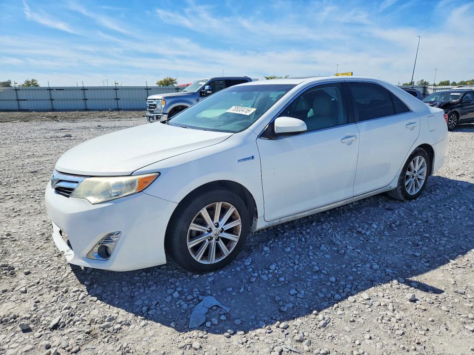 2012 Toyota Camry Hybrid მანქანა იყიდება აუქციონზე, vin: 4T1BD1FK3CU051545, აუქციონის ნომერი: 70830416