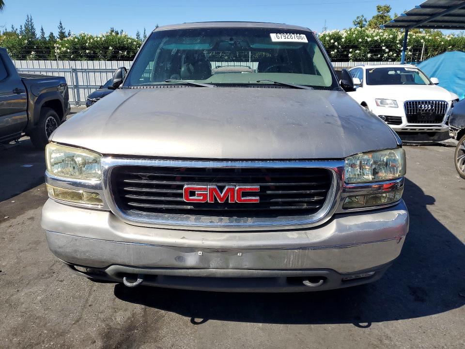67928766 :رقم المزاد ، 1GKEC13T52R202280 vin ، 2002 Gmc Yukon مزاد بيع