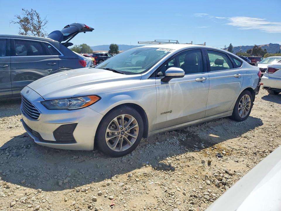 Продажа на аукционе авто 2019 Ford Fusion, vin: 3FA6P0LU3KR225526, номер лота: 68423136