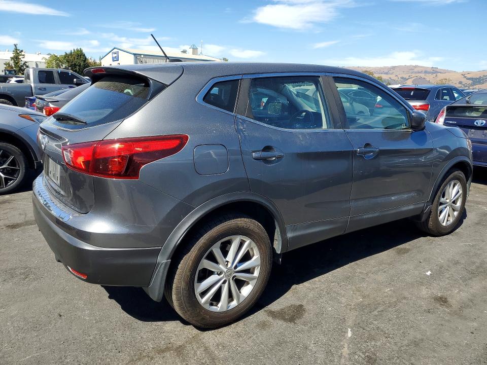 Продажа на аукционе авто 2017 Nissan Rogue Sport, vin: JN1BJ1CP5HW033303, номер лота: 68101216