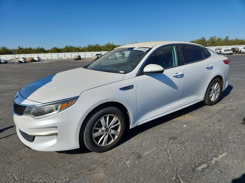 2017 Kia Optima მანქანა იყიდება აუქციონზე, vin: 5XXGT4L33HG128441, აუქციონის ნომერი: 70850106