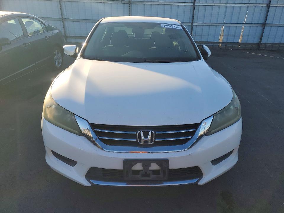 Продажа на аукционе авто 2015 Honda Accord, vin: 1HGCR2F38FA119421, номер лота: 70846116