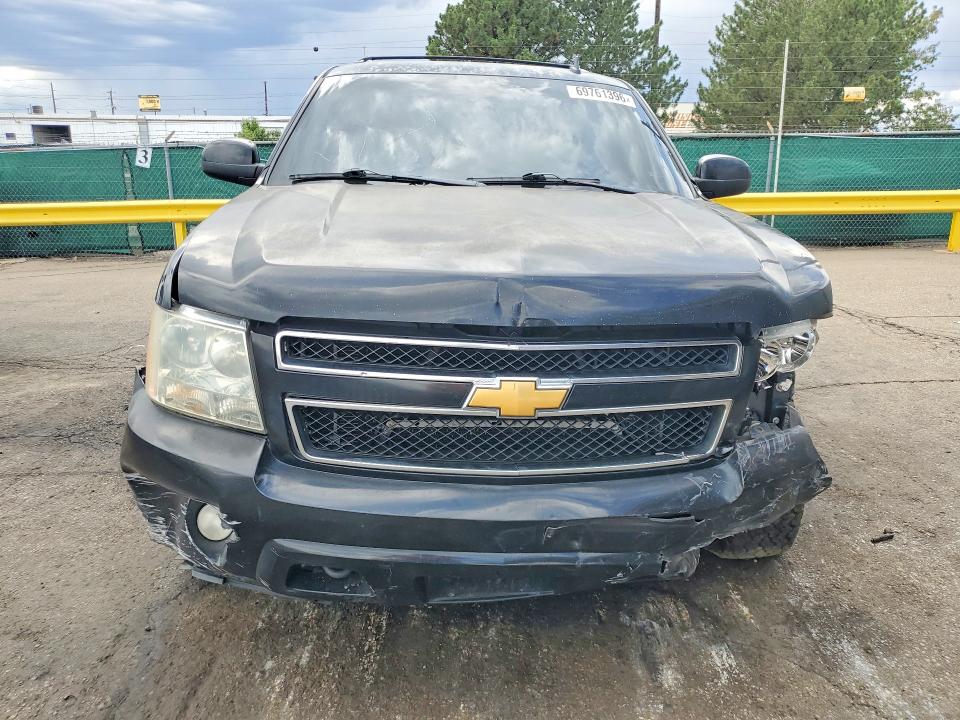 69761396 :رقم المزاد ، 1GNSKJE78CR100403 vin ، 2012 Chevrolet Suburban مزاد بيع