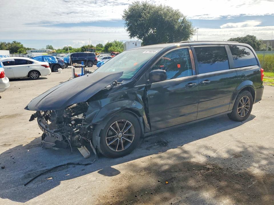 67790266 :رقم المزاد ، 2C4RDGCG5HR596270 vin ، 2017 Dodge Grand Caracan مزاد بيع