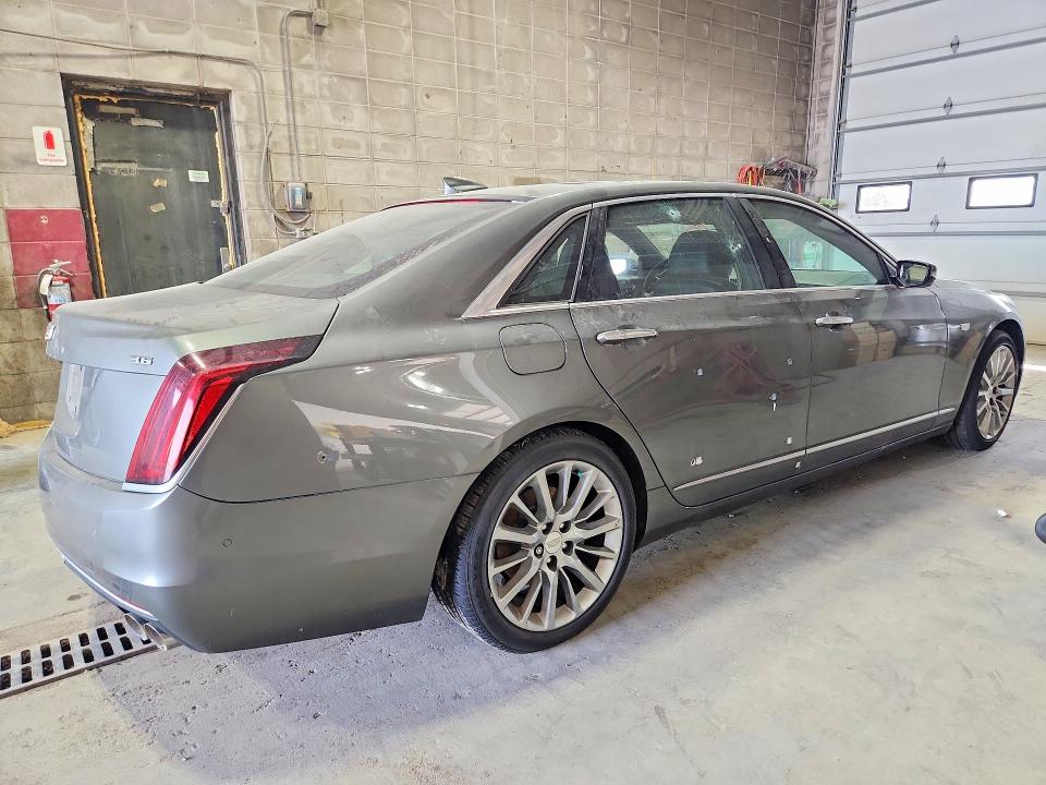 68590146 :رقم المزاد ، 1G6KD5RSXHU173207 vin ، 2017 Cadillac Ct6 مزاد بيع