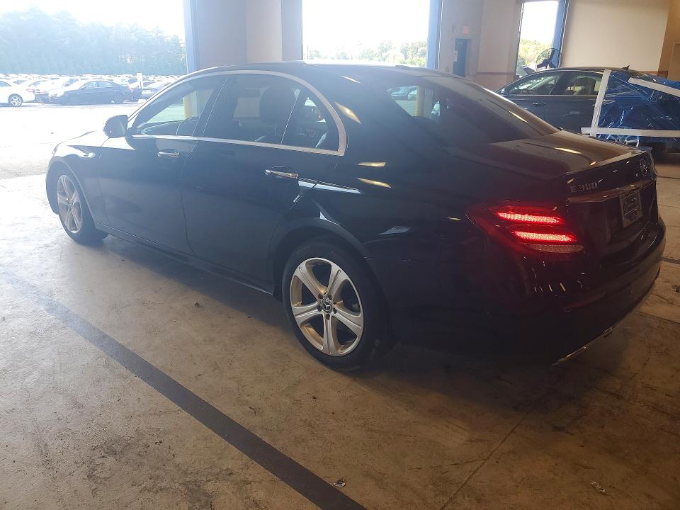 69104666 :رقم المزاد ، WDDZF4KB7JA369709 vin ، 2018 Mercedes-benz E مزاد بيع