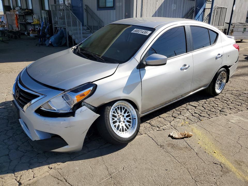 68831436 :رقم المزاد ، 3N1CN7AP6GL853568 vin ، 2016 Nissan Versa مزاد بيع
