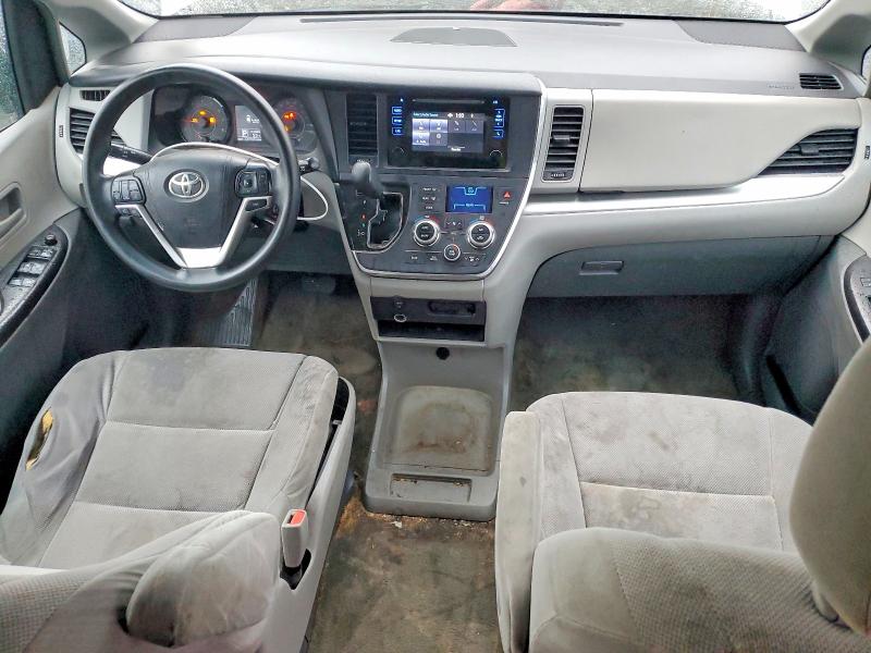 67711746 :رقم المزاد ، 5TDZK3DC1GS748352 vin ، 2016 Toyota Sienna مزاد بيع