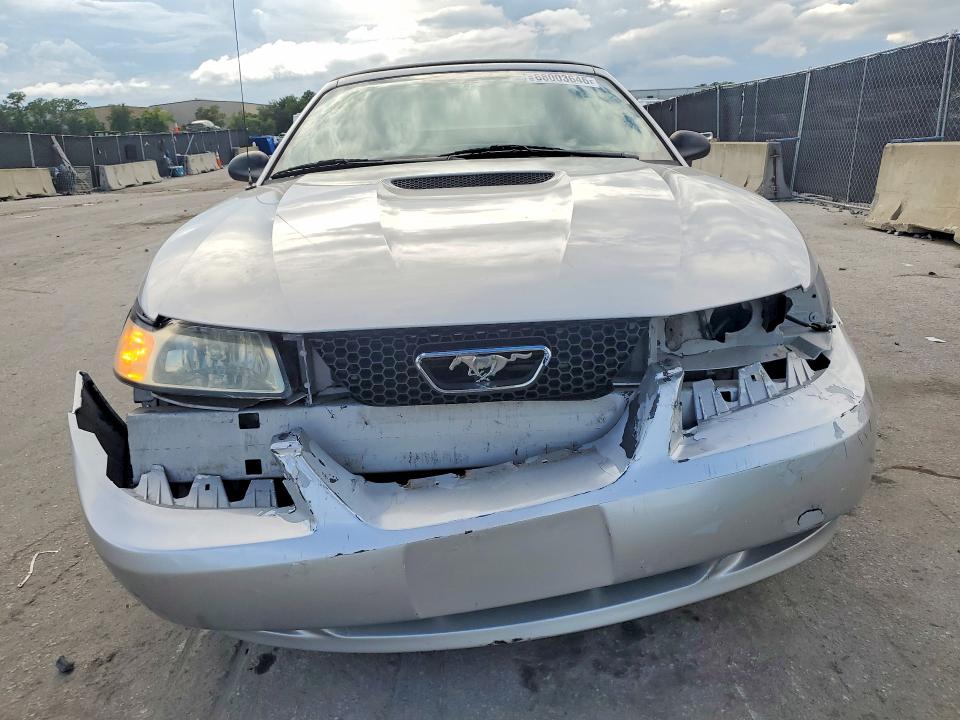 2000 Ford Mustang მანქანა იყიდება აუქციონზე, vin: 1FAFP45X5YF190072, აუქციონის ნომერი: 68003646