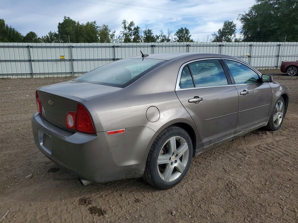 70353476 :رقم المزاد ، 1G1ZD5E77BF303963 vin ، 2011 Chevrolet Malibu مزاد بيع