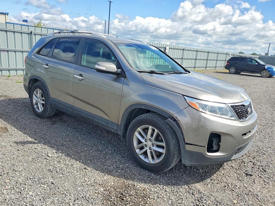 2015 Kia Sorento მანქანა იყიდება აუქციონზე, vin: 5XYKT3A69FG561174, აუქციონის ნომერი: 68154586
