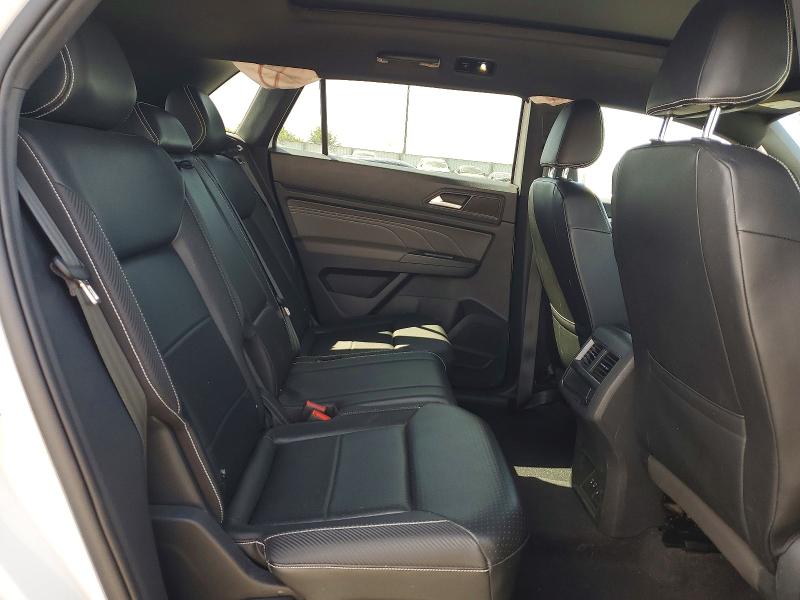 67660756 :رقم المزاد ، 1V2RE2CA9MC206543 vin ، 2021 Volkswagen Atlas Cross Sport مزاد بيع