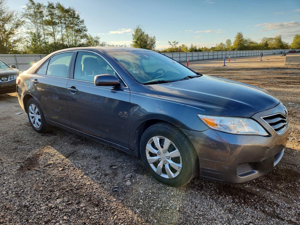 2011 Toyota Camry მანქანა იყიდება აუქციონზე, vin: 4T4BF3EK8BR198861, აუქციონის ნომერი: 70000866