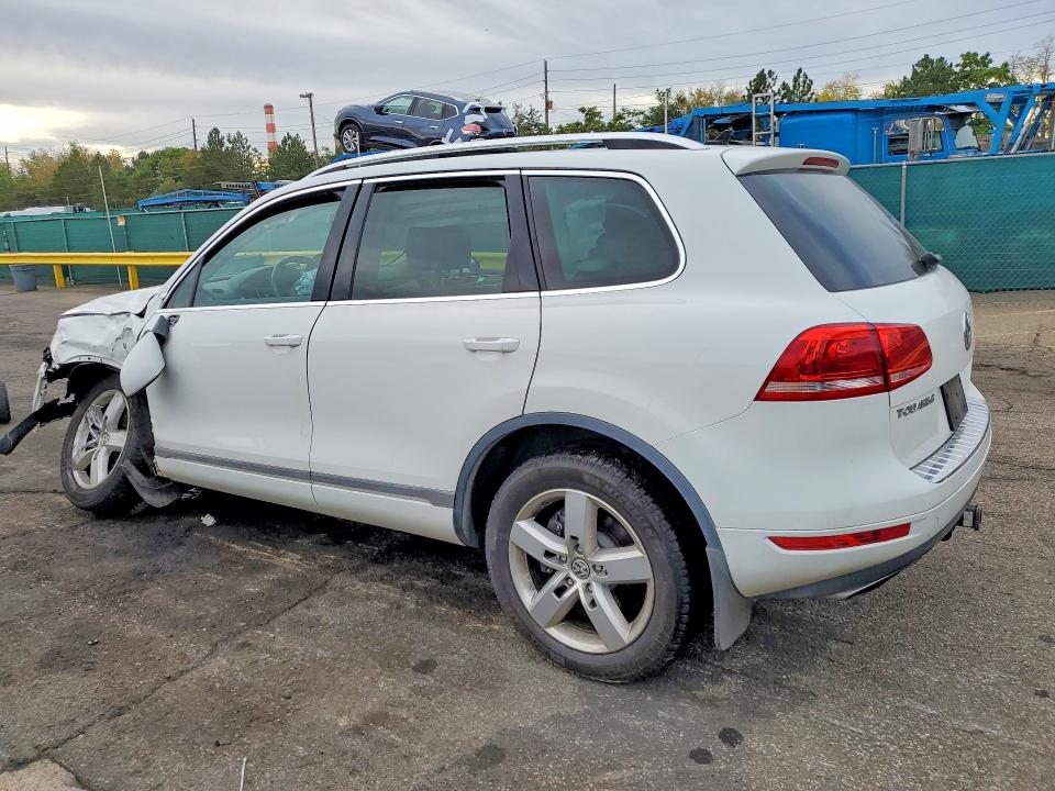 69376846 :رقم المزاد ، WVGEF9BP0DD007608 vin ، 2013 Volkswagen Touareg مزاد بيع