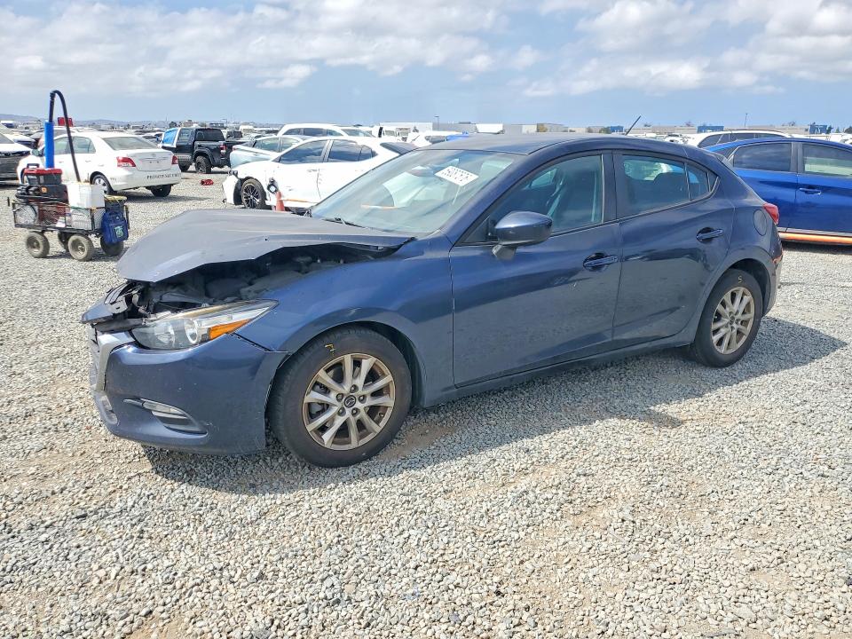 69087576 :رقم المزاد ، 3MZBN1K76HM110356 vin ، 2017 Mazda 3 مزاد بيع