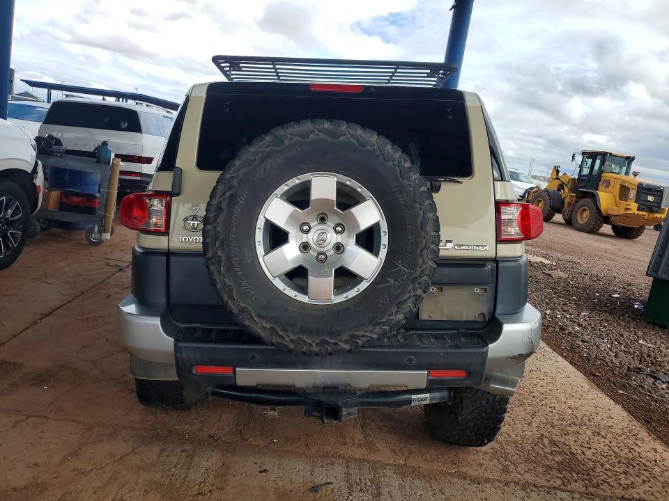 69040336 :رقم المزاد ، JTEBU11F080107028 vin ، 2008 Toyota Fj Cruiser مزاد بيع