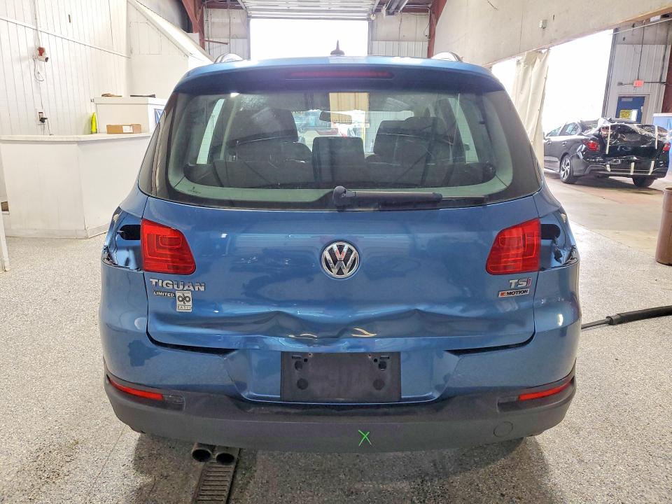 67641936 :رقم المزاد ، WVGBV7AX9JK004323 vin ، 2018 Volkswagen Tiguan Limited مزاد بيع