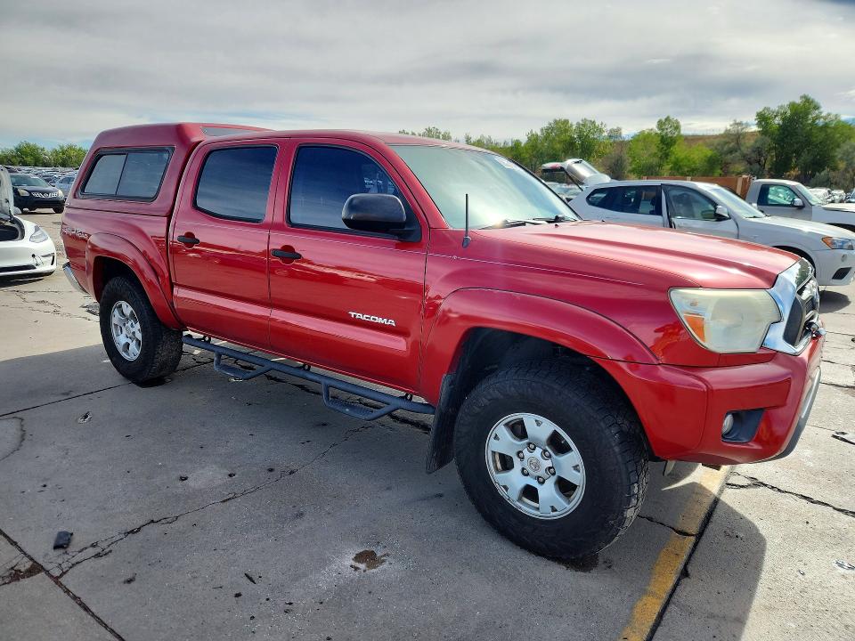 Продаж на аукціоні авто 2015 Toyota Tacoma, vin: 5TFLU4EN4FX128402, номер лоту: 69626796