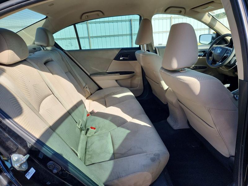 Продажа на аукционе авто 2017 Honda Accord, vin: 1HGCR2F30HA053692, номер лота: 70008456
