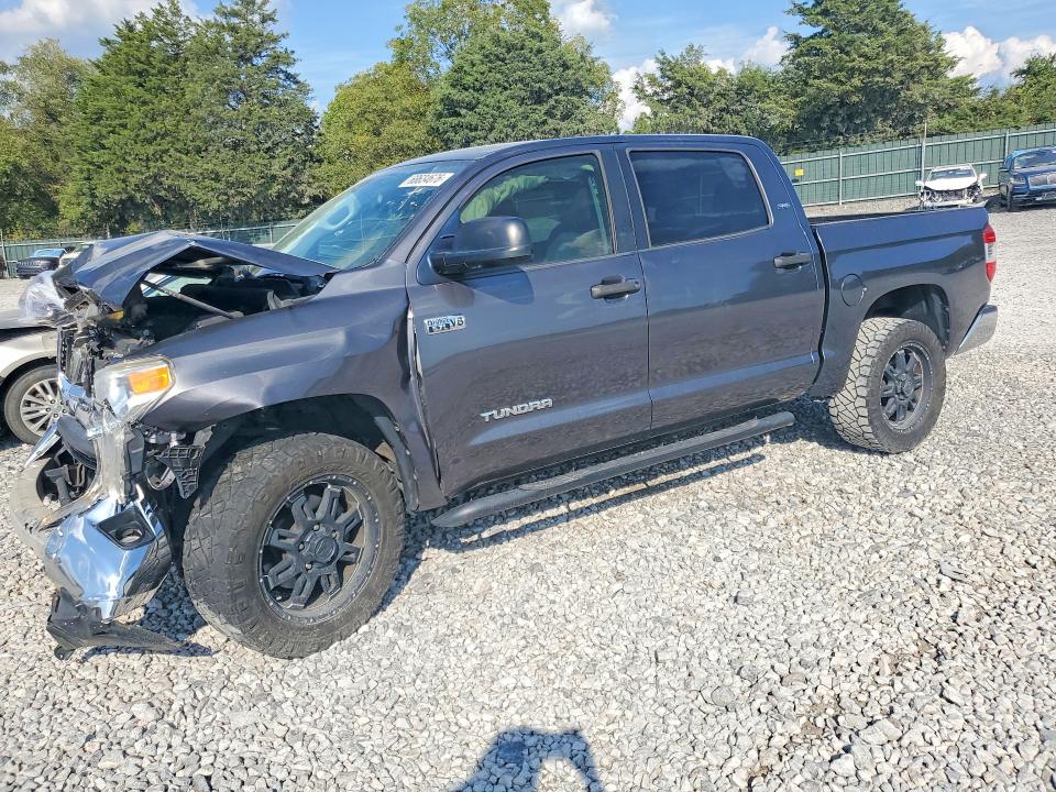 68634676 :رقم المزاد ، 5TFDW5F16HX628290 vin ، 2017 Toyota Tundra مزاد بيع