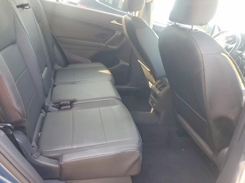 Продажа на аукционе авто 2018 Volkswagen Tiguan, vin: 3VV2B7AX8JM033173, номер лота: 68812116